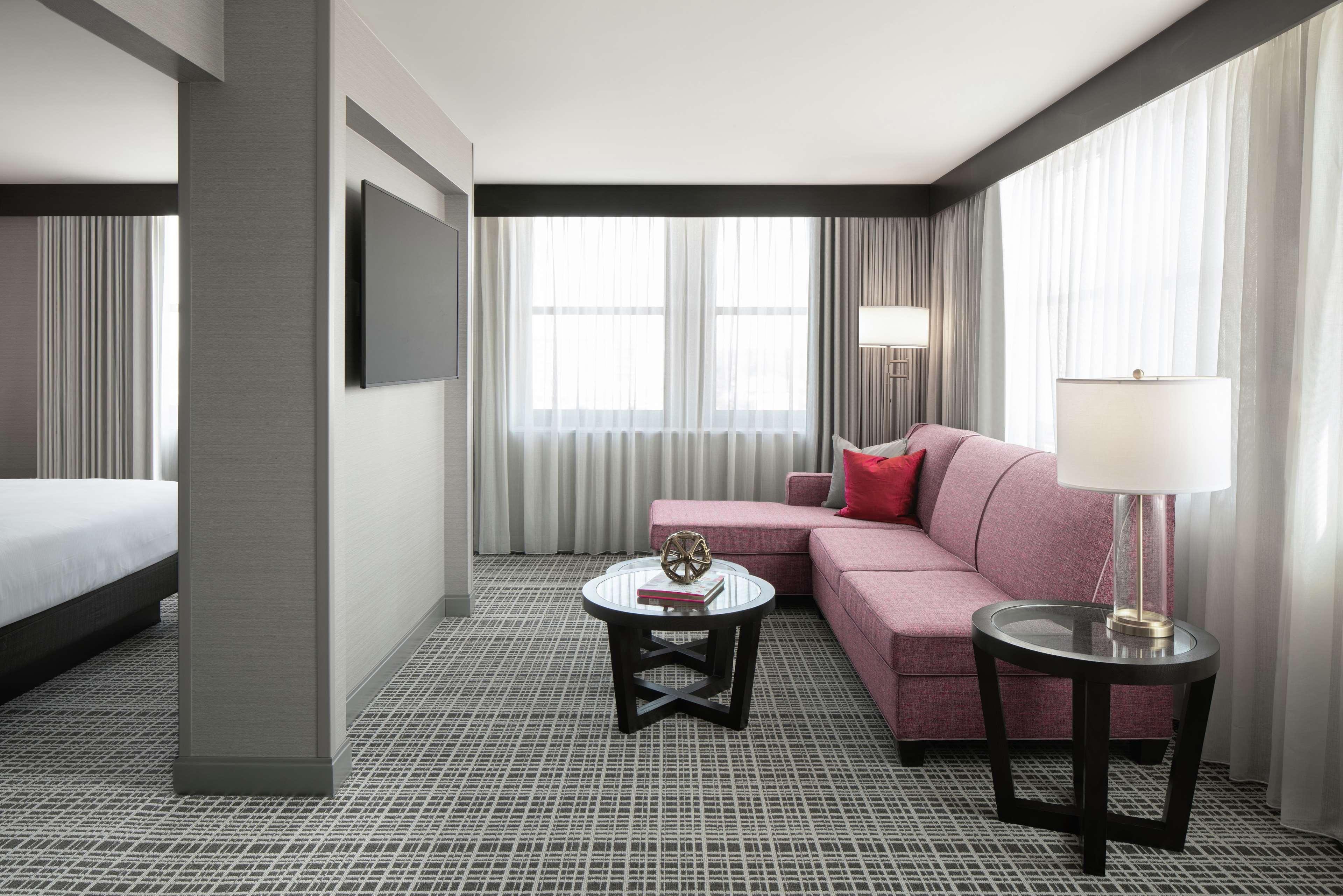 The Axis Moline Hotel, Tapestry Collection By Hilton Eksteriør bilde
