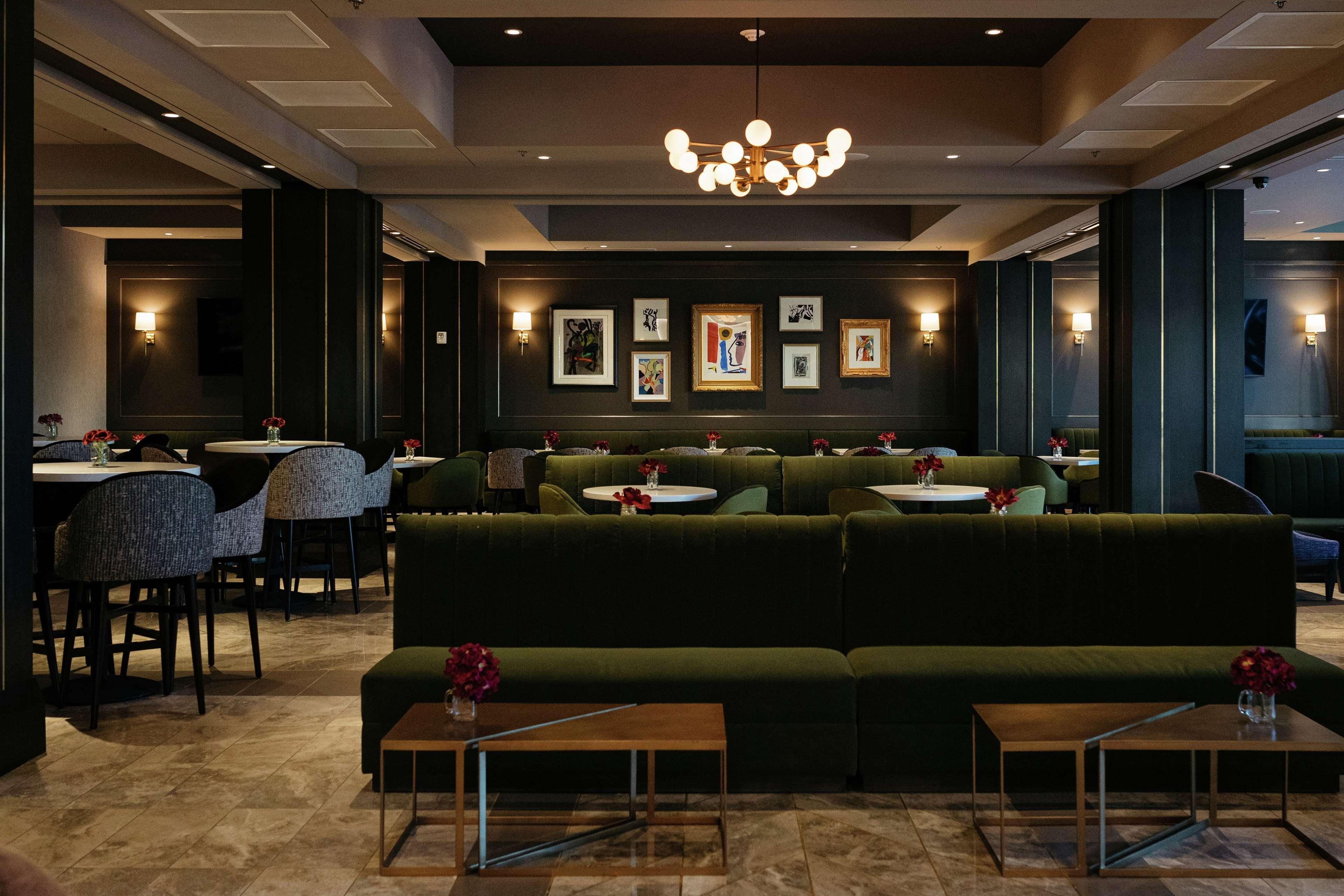 The Axis Moline Hotel, Tapestry Collection By Hilton Eksteriør bilde