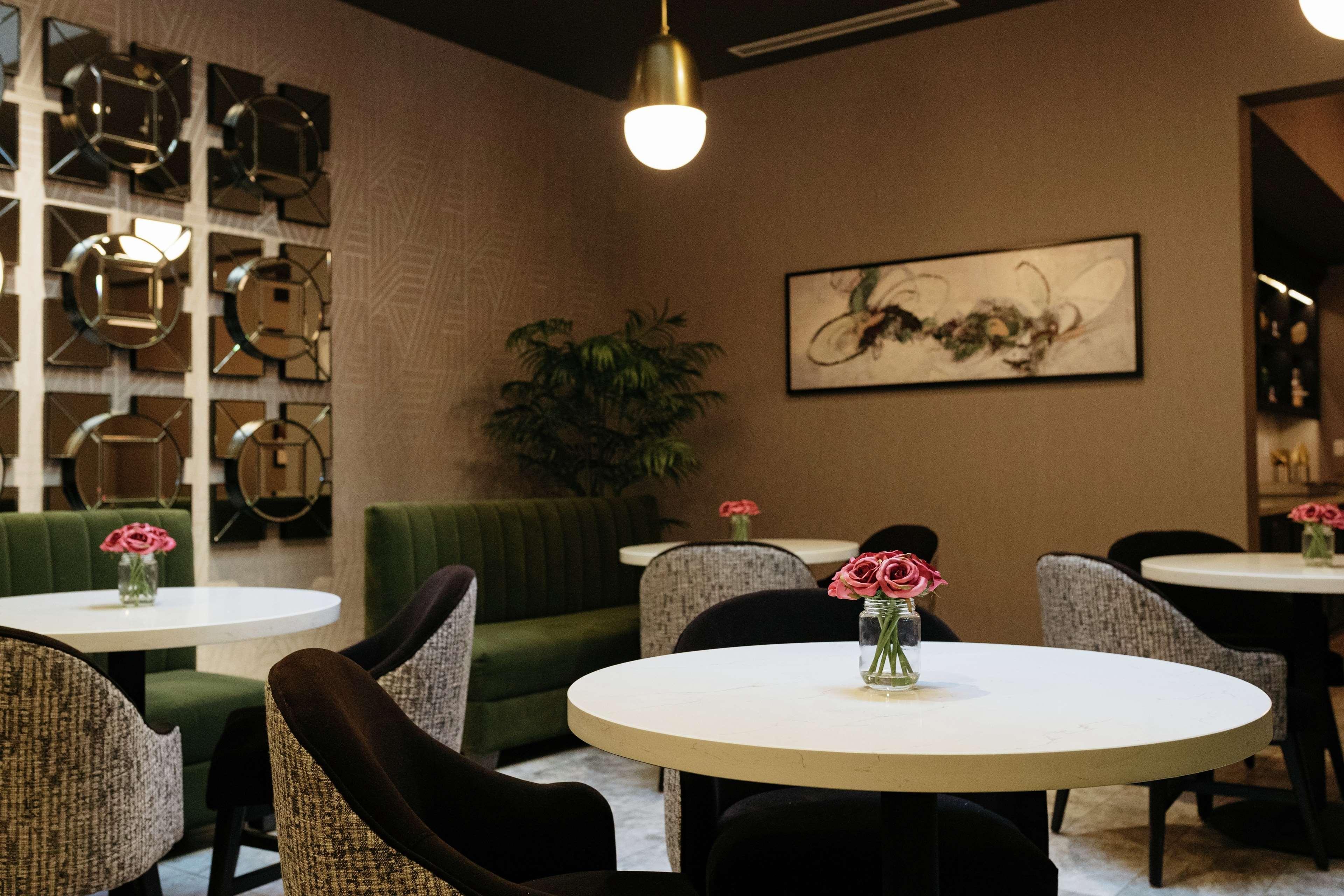 The Axis Moline Hotel, Tapestry Collection By Hilton Eksteriør bilde
