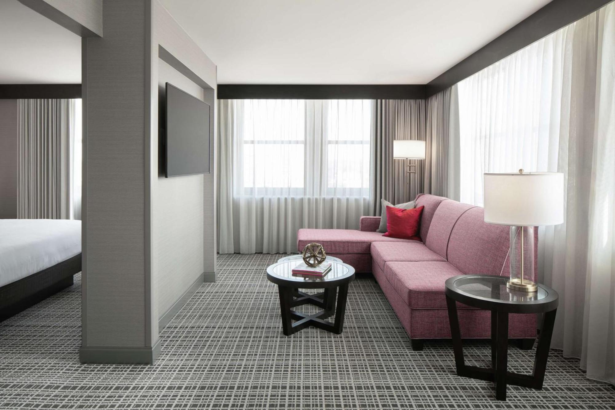 The Axis Moline Hotel, Tapestry Collection By Hilton Eksteriør bilde